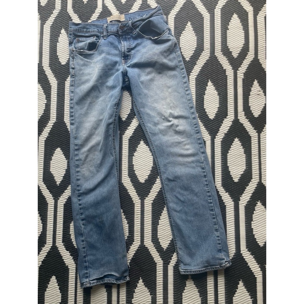 Men's Wrangler Jeans Co Slim Straight 30x32 light Med denim wash